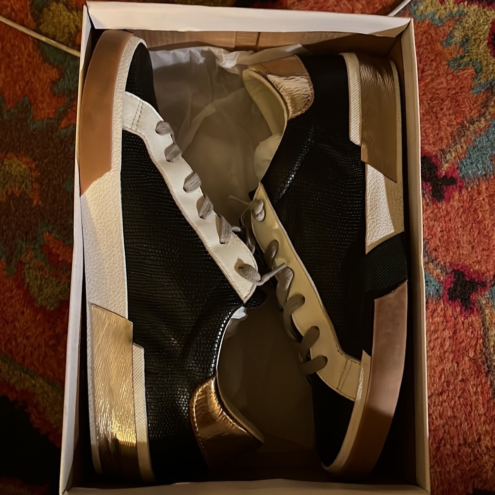 Dolce Vita leather sneakers